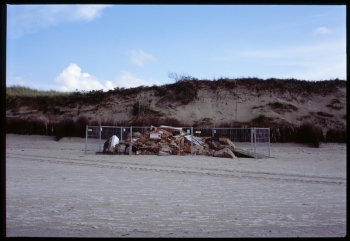 021 dnw_langeoog_bunkerrestegitter-01